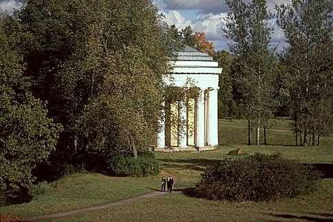   36 Pavlovsk: Temple of Friendship                           